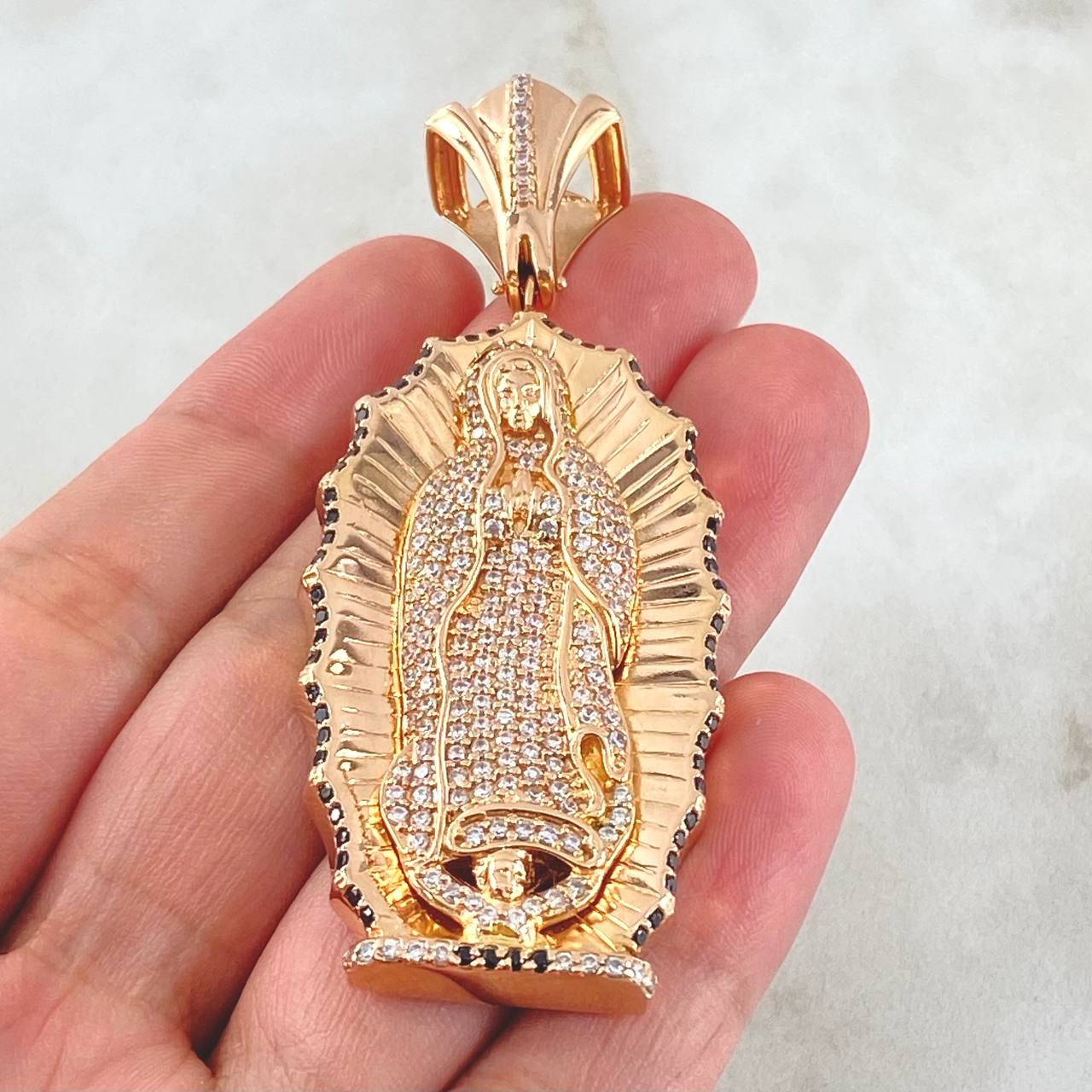 Dije Virgen Guadalupe 34.85gr / 7cm / Oro Rosa 18K © Dije Virgen Guadalupe 34.85gr / 7cm / Oro Rosa 18K ©