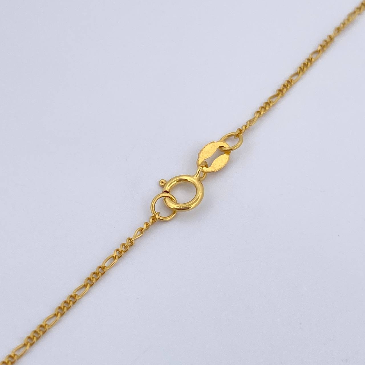 Cadena Figaro 2.25gr / 60cm / Oro Amarillo +1 18K $ Cadena Figaro 2.25gr / 60cm / Oro Amarillo +1 18K $