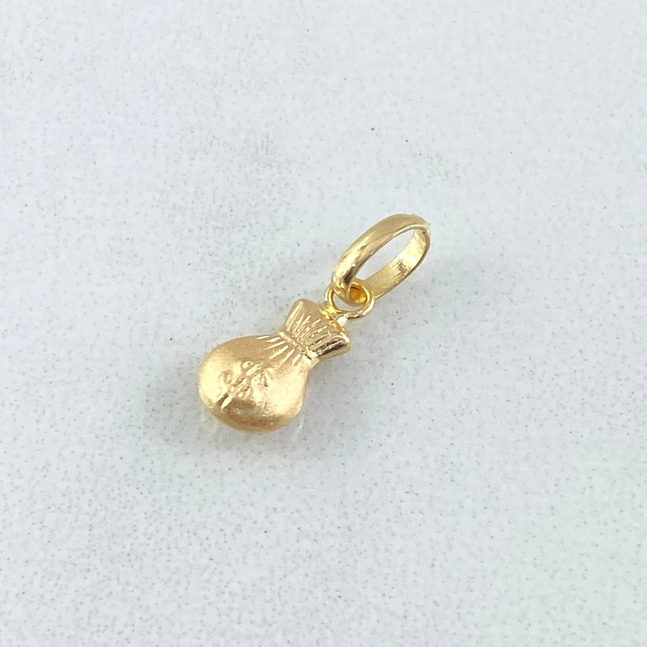 Dije Bolsa Dinero 0.3gr / 1.5cm / Oro Amarillo 18K * Dije Bolsa Dinero 0.3gr / 1.5cm / Oro Amarillo 18K *