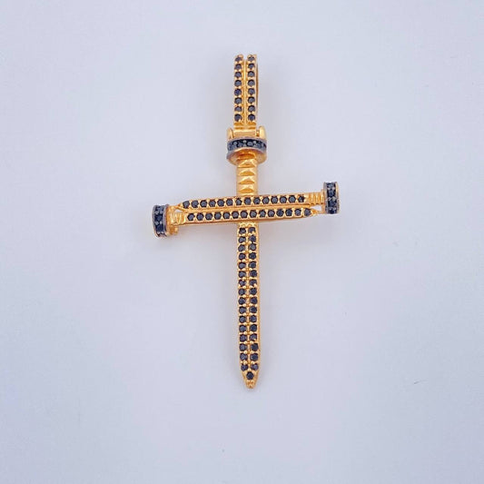 Dije Cruz Clavo 4.15gr / 4.7cm / Dos Oros Negro Amarillo 18K $