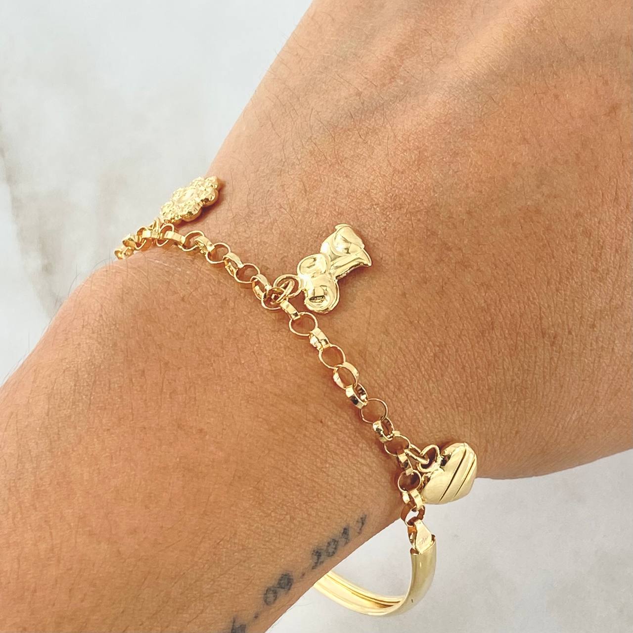 Pulso Charms 5.8gr / 19cm / Oro 18K * Pulso Charms 5.8gr / 19cm / Oro 18K *