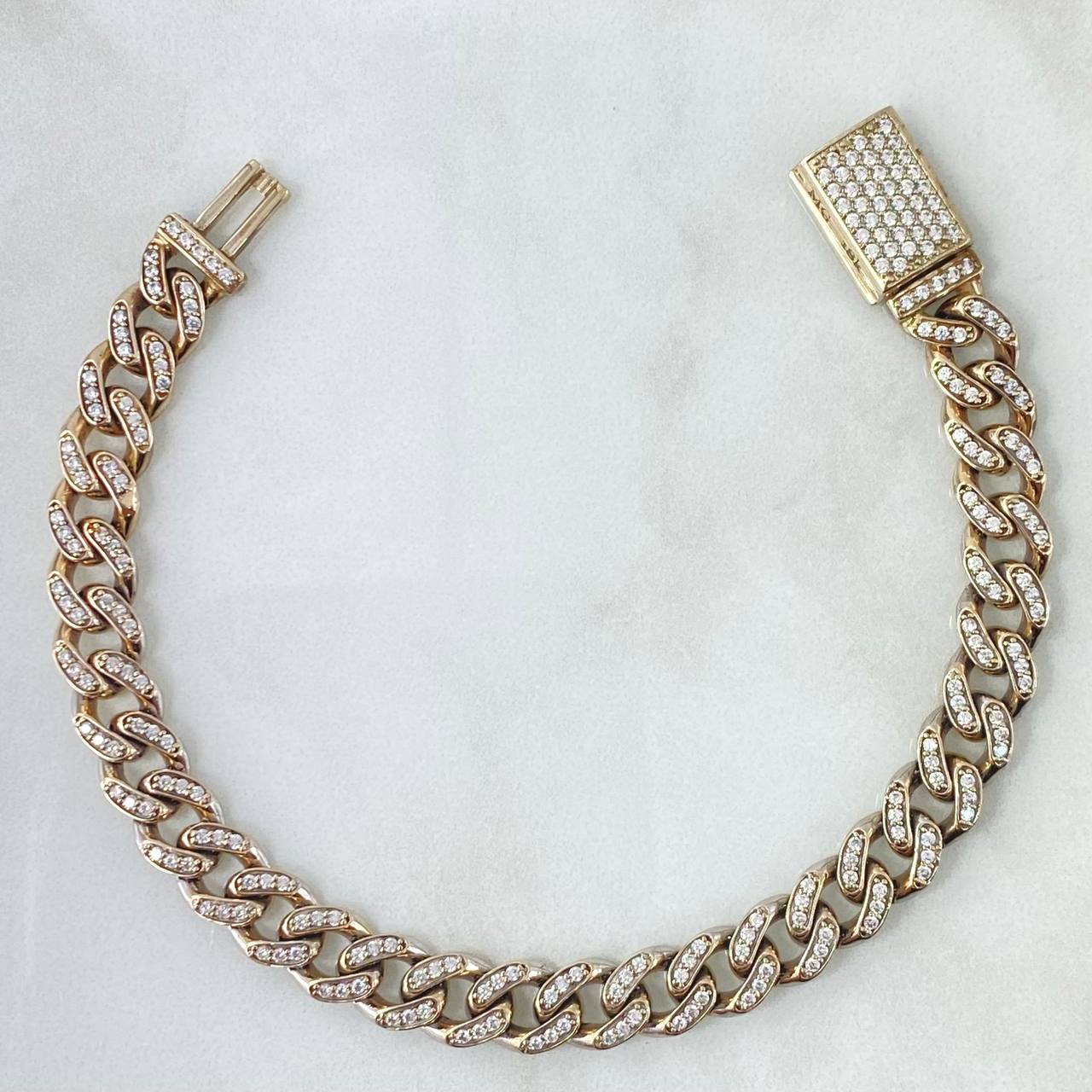 Pulso Cubano Tupido 17.4gr / 20cm / 8mm Broche Cajon Circones Blancos Oro Blanco Nac.Esp. 18K Pulso Cubano Tupido 17.4gr / 20cm / 8mm Broche Cajon Circones Blancos Oro Blanco Nac.Esp. 18K