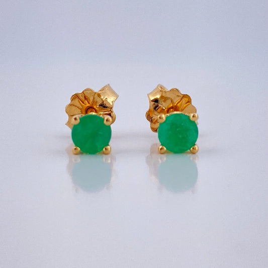 Topos Cuatro Garras Esmeralda 0.9gr / Oro Amarillo 18K $