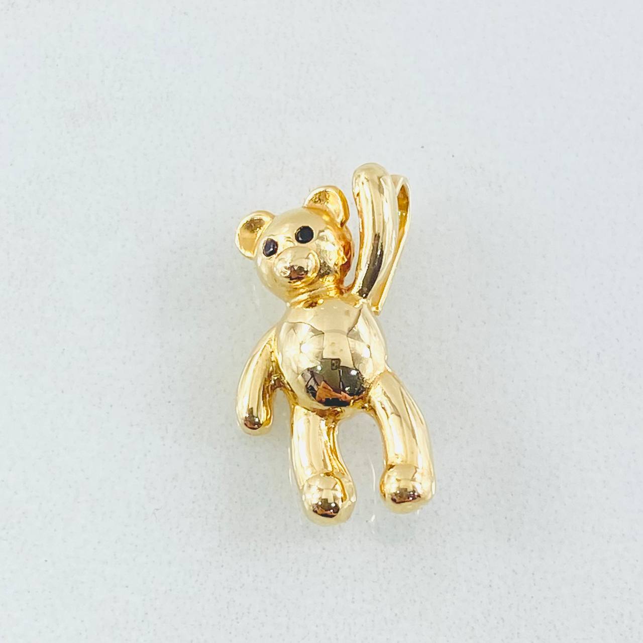 Dije Oso Manito Arriba 2.65gr / 2cm / Oro Amarillo 18K * Dije Oso Manito Arriba 2.65gr / 2cm / Oro Amarillo 18K *