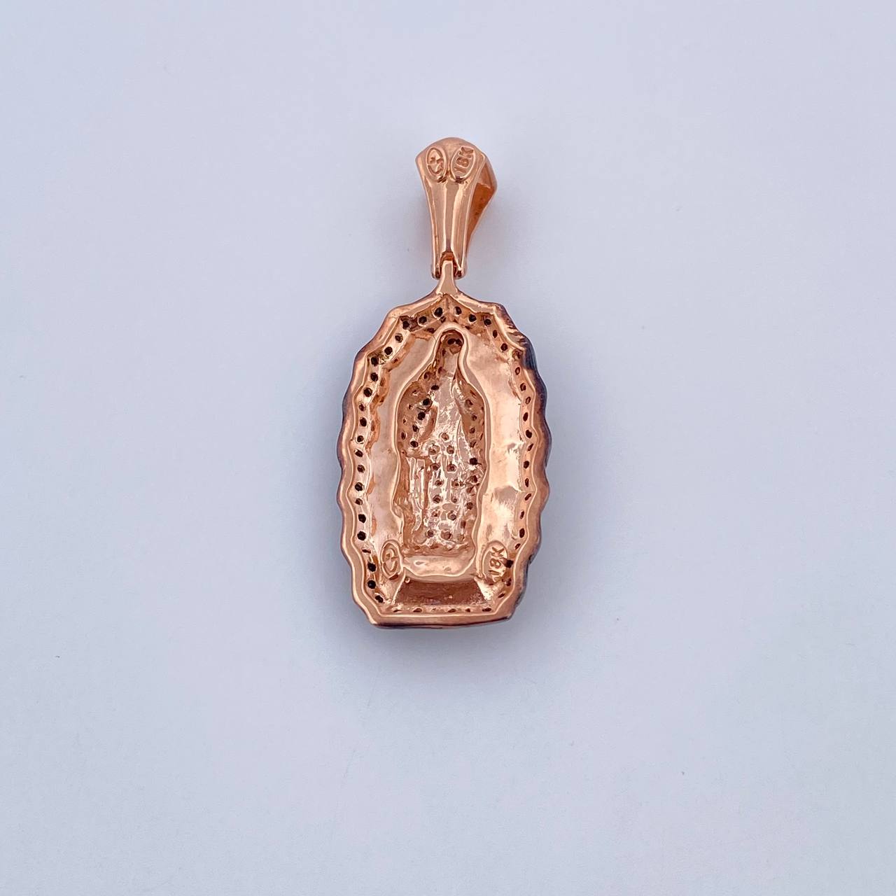 Dije Virgen Guadalupe 5.45gr / 3.6cm / Circones Negros Blancos Dos Oros Negro Rosa 18K & Dije Virgen Guadalupe 5.45gr / 3.6cm / Circones Negros Blancos Dos Oros Negro Rosa 18K &