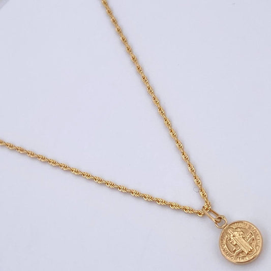 Set Cadena Lazo /0.95gr/45cm/0.5mm + Dije San Benito/0.4gr/1.5cm Troquelado Oro 18K (Oferta) $