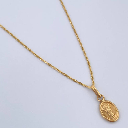 Set Cadena Singapur 1.15gr/50cm/0.8mm + Dije Divino Niño 0.3gr/ 1.4cm Troquelado Oro 18K (Oferta) &