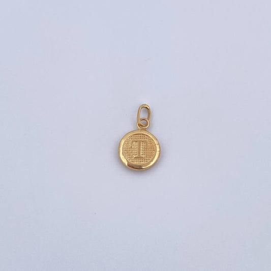 Dije Letra T 0.45gr / 1.5cm / Medalla Oro Amarillo 18K &