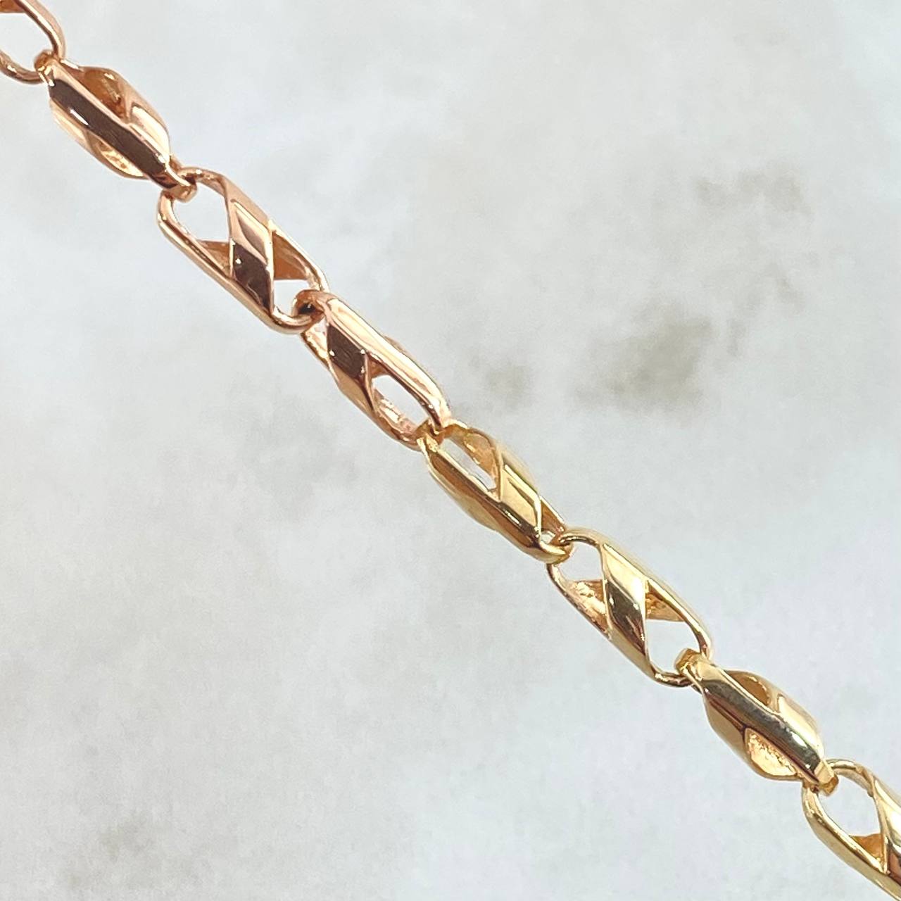 Cadena Rustica Espiral 24.45gr / 65cm / Oro 18K Cadena Rustica Espiral 24.45gr / 65cm / Oro 18K