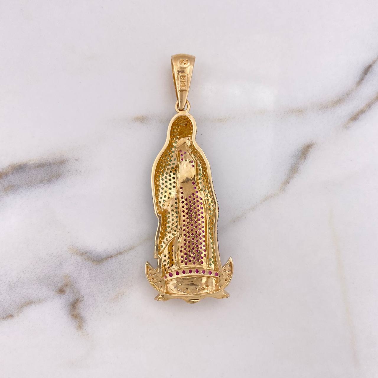 Dije Virgen Guadalupe 13.5gr / 6.4cm / Circones Verdes-Fucsias-Blanco Oro Amarillo 18K $ Dije Virgen Guadalupe 13.5gr / 6.4cm / Circones Verdes-Fucsias-Blanco Oro Amarillo 18K $