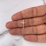 Dije Cruz 0.7gr / 1.7cm / Circones Blancos Dos Oros Blanco Rosa 18K $ Dije Cruz 0.7gr / 1.7cm / Circones Blancos Dos Oros Blanco Rosa 18K $