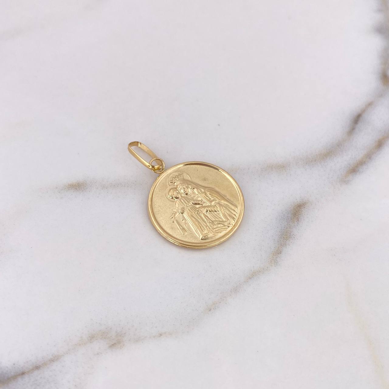 Dije Virgen Del Carmen 1.95gr / 3.1cm / Troquelado Oro Amarillo 18K $ Dije Virgen Del Carmen 1.95gr / 3.1cm / Troquelado Oro Amarillo 18K $