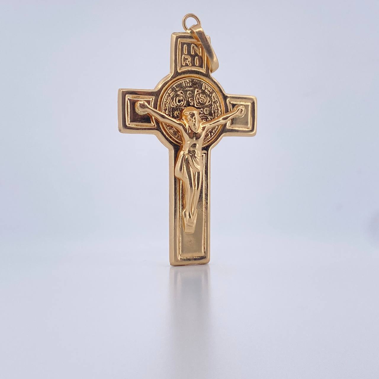 Dije Cruz Cristo San Benito 6.25gr / 5.8cm / Oro Amarillo 18K & Dije Cruz Cristo San Benito 6.25gr / 5.8cm / Oro Amarillo 18K &