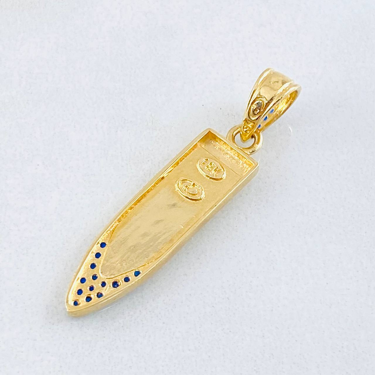 Dije Daga Jesús 2.3gr / 3.3cm / Oro Amarillo 18K © Dije Daga Jesús 2.3gr / 3.3cm / Oro Amarillo 18K ©