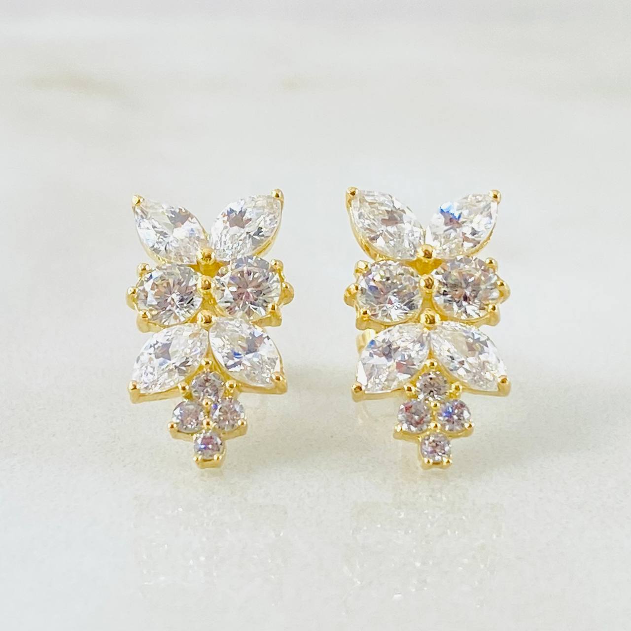 Topos Hoja En Secuencia 2.85gr / Oro Amarillo 18K Topos Hoja En Secuencia 2.85gr / Oro Amarillo 18K