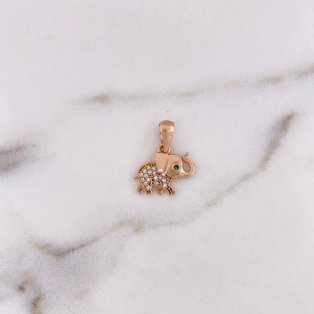 Dije Elefante 1.6gr / 1.8cm / Circones Blancos Verde Oro Rosa 18K $ Dije Elefante 1.6gr / 1.8cm / Circones Blancos Verde Oro Rosa 18K $