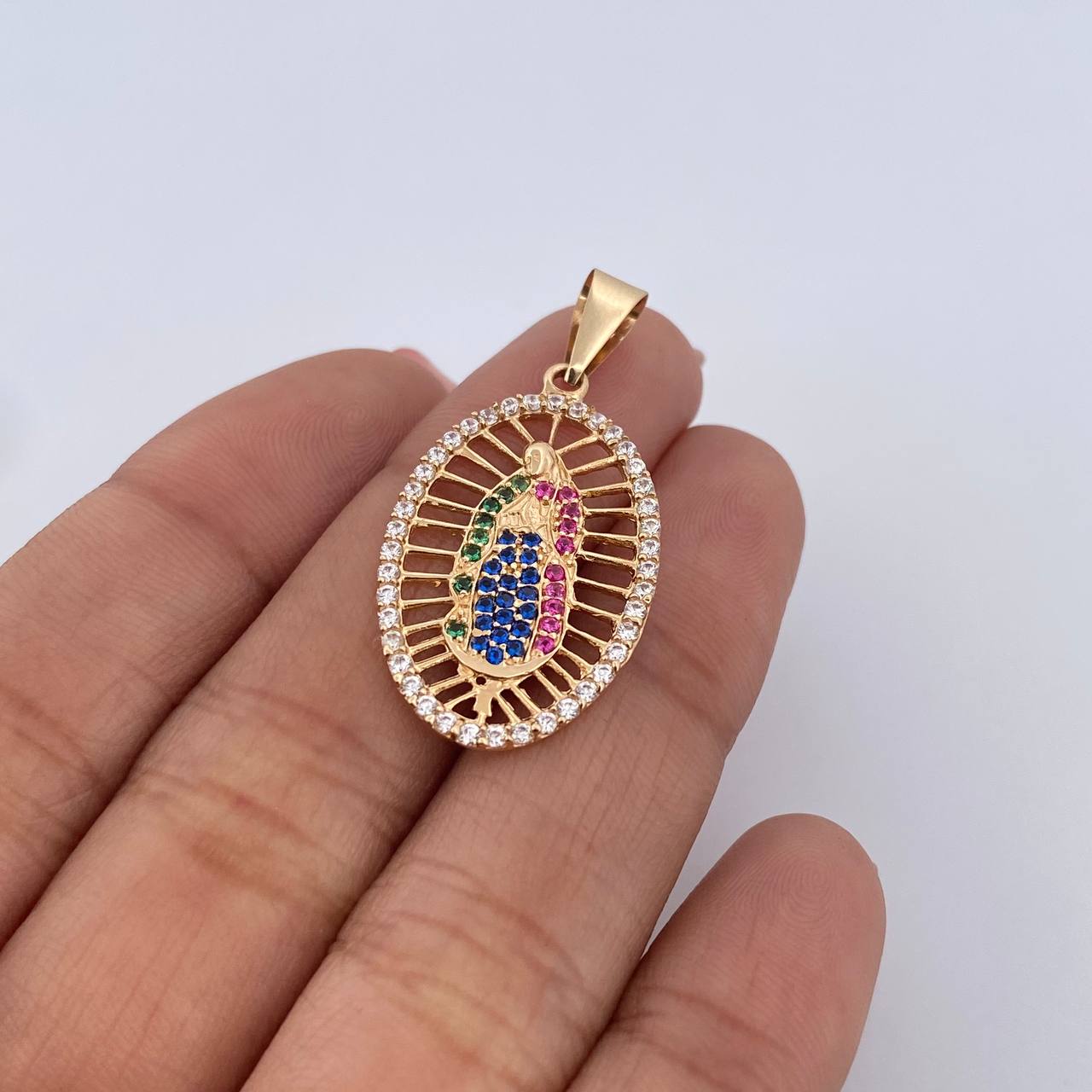 Dije Virgen Guadalpe 2.5gr / 3.5cm / Circones De Colores Oro Amarillo 18K & Dije Virgen Guadalpe 2.5gr / 3.5cm / Circones De Colores Oro Amarillo 18K &