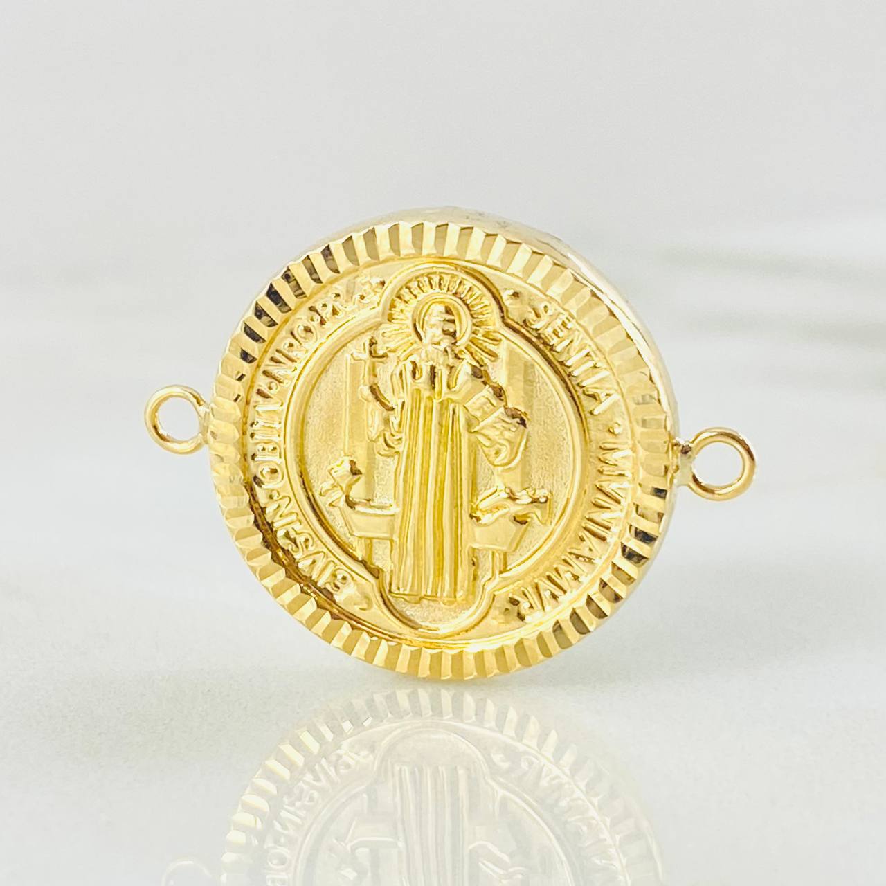Herraje San Benito 2.25gr / 2.8cm / Oro Amarillo 18K * Herraje San Benito 2.25gr / 2.8cm / Oro Amarillo 18K *