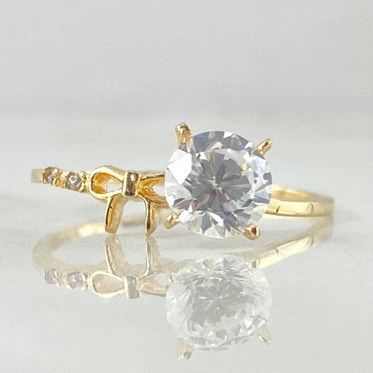 Anillo Solitario Mini Moño 1.45gr / T6 1/2 / Oro 18K ©