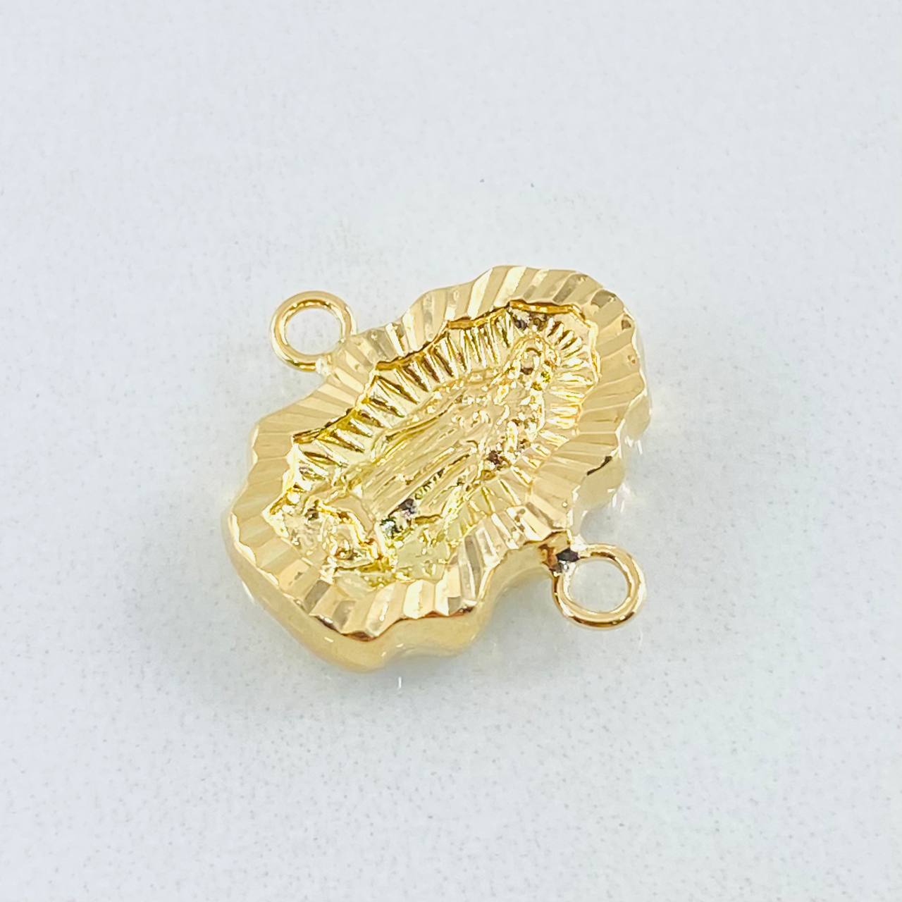 Herraje Virgen Guadalupe 1.2gr / 1.6cm / Oro Amarillo 18K * Herraje Virgen Guadalupe 1.2gr / 1.6cm / Oro Amarillo 18K *