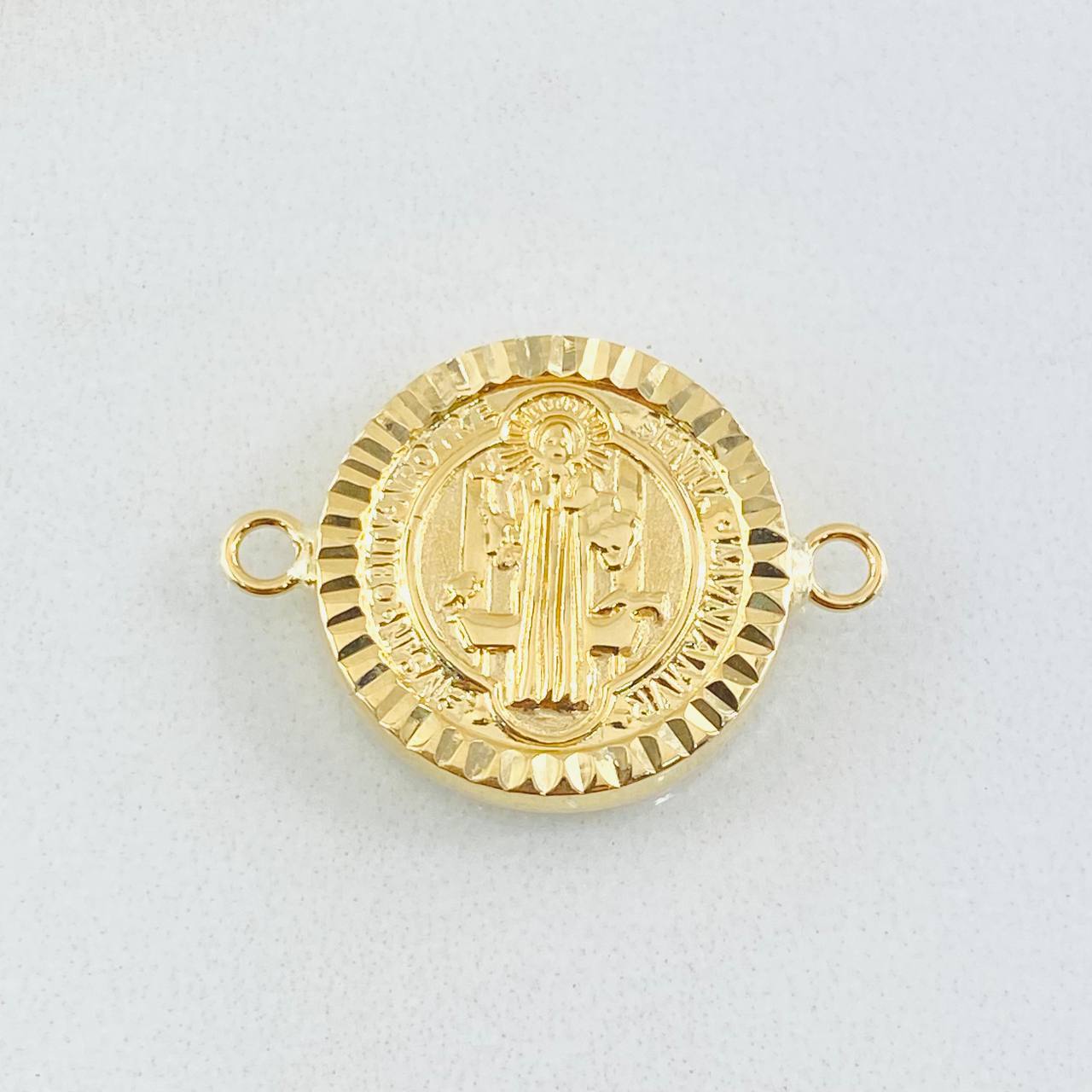 Herraje San Benito 1.55gr / 2.2cm / Oro Amarillo 18K © Herraje San Benito 1.55gr / 2.2cm / Oro Amarillo 18K ©