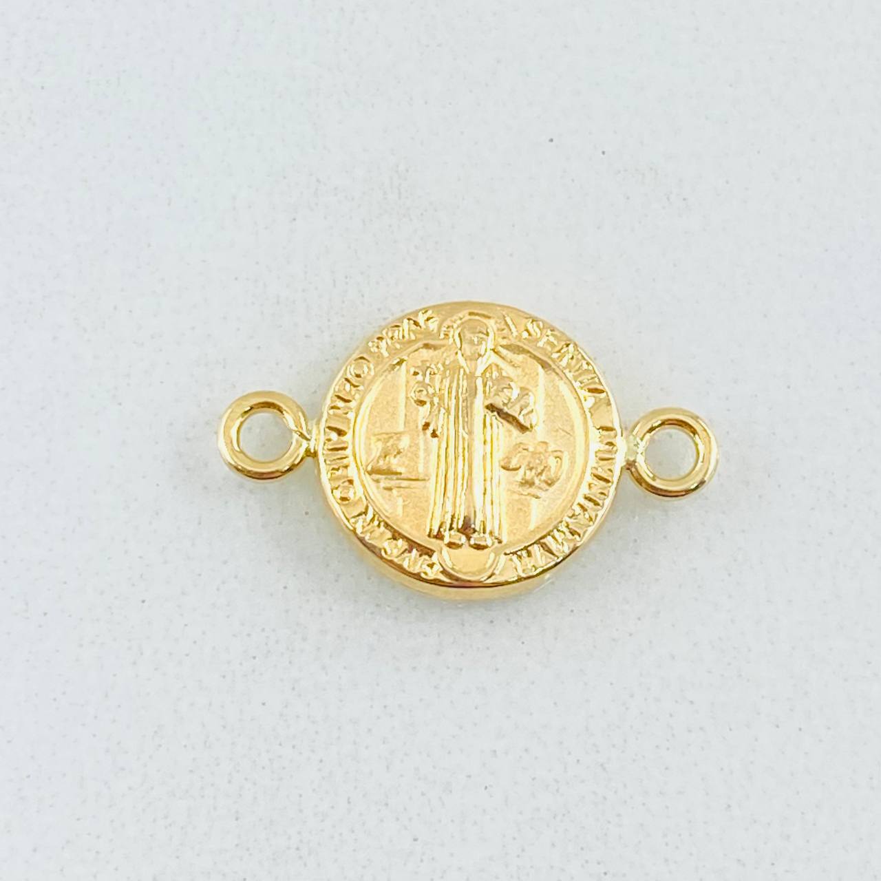 Herraje San Benito 0.55gr / 1.6cm / Oro Amarillo 18K © Herraje San Benito 0.55gr / 1.6cm / Oro Amarillo 18K ©