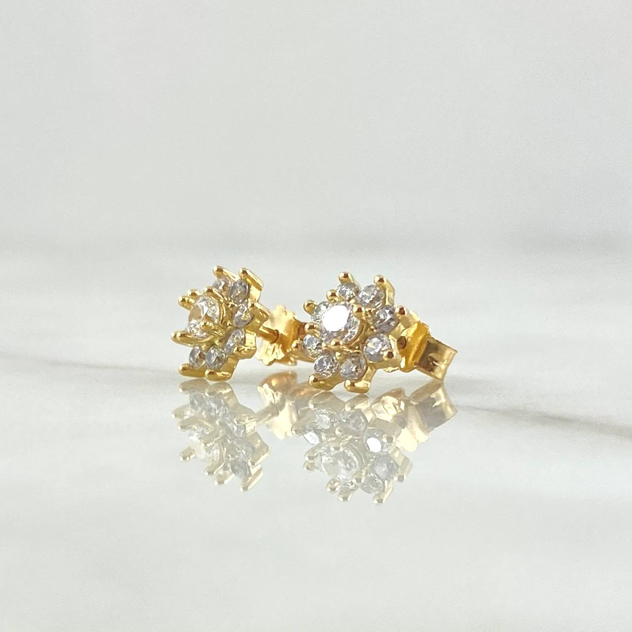Topos Narciso 1.75gr / 8mm Circones Blancos Oro Amarillo 18K * Topos Narciso 1.75gr / 8mm Circones Blancos Oro Amarillo 18K *