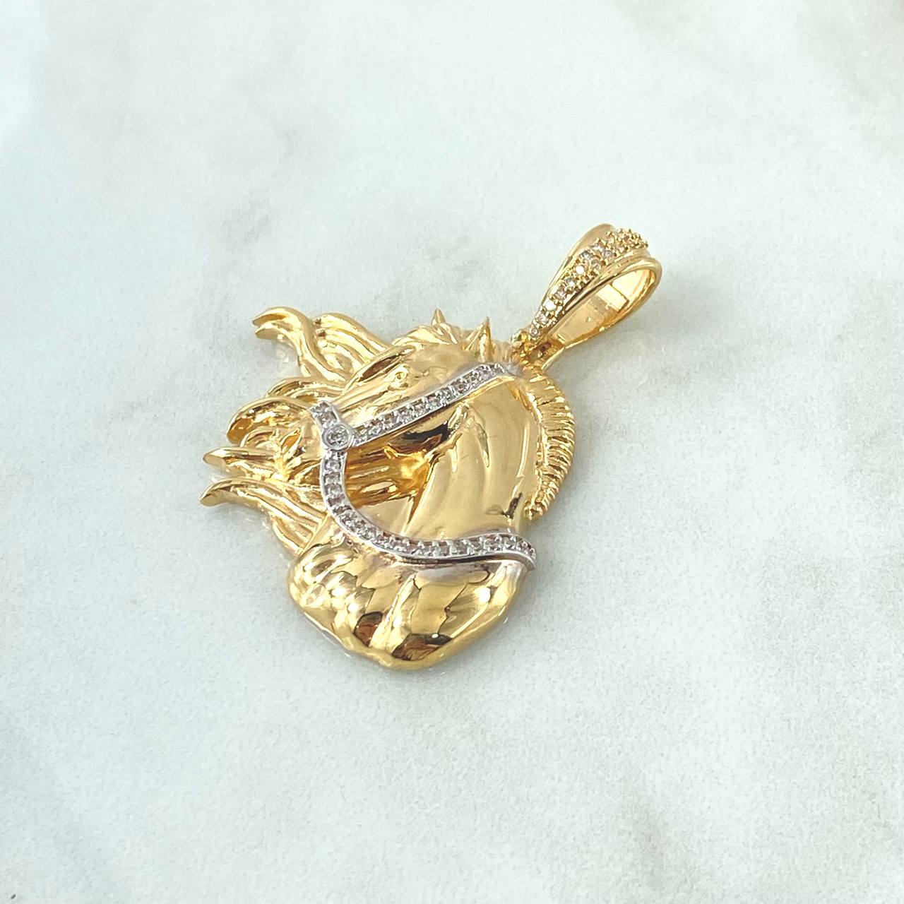Dije Cabeza Caballo 11.85gr / 4.3cm / Circones Blancos Dos Oros Amarillo Blanco 18K Dije Cabeza Caballo 11.85gr / 4.3cm / Circones Blancos Dos Oros Amarillo Blanco 18K