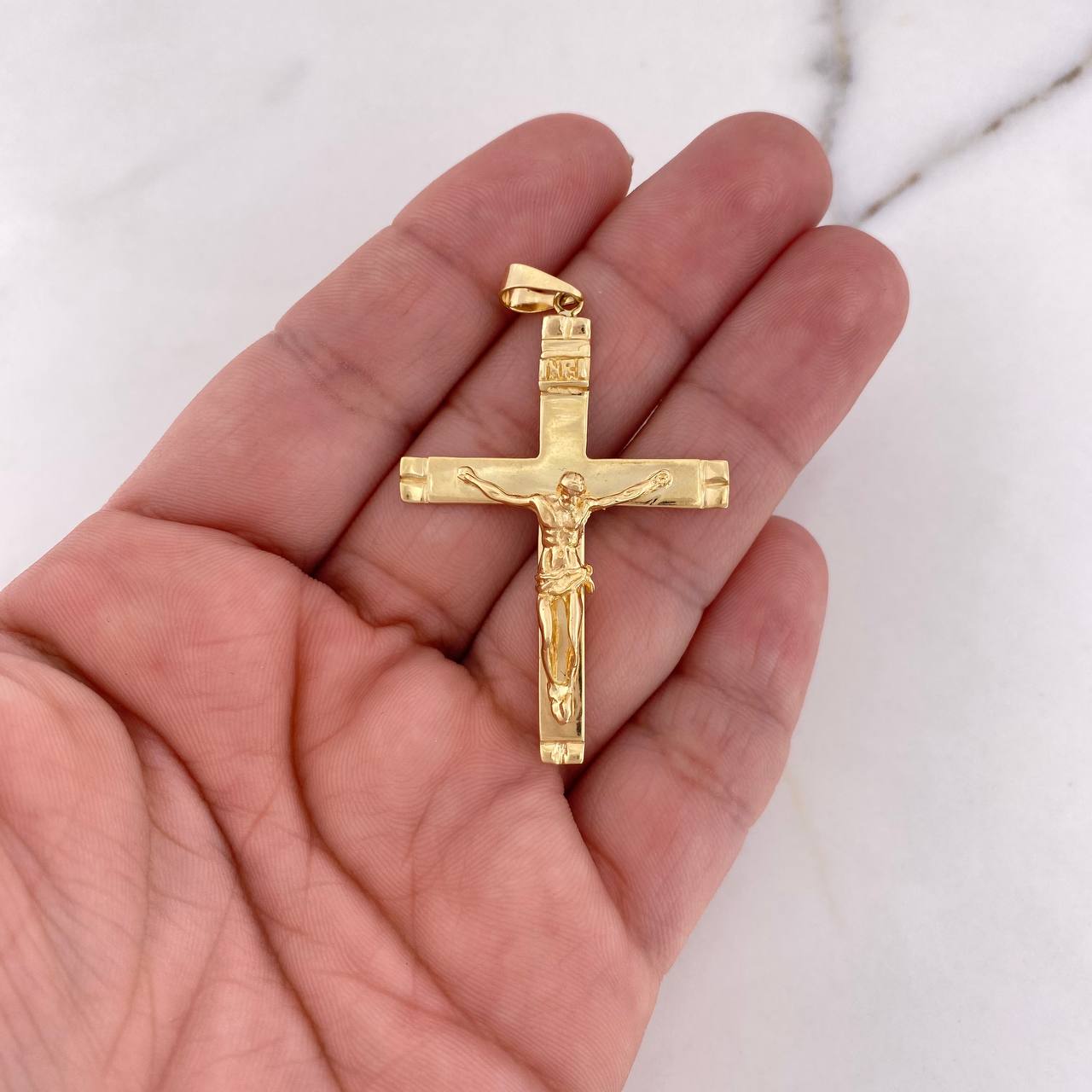 Dije Cruz Cristo 7.7gr / 5.4cm / Oro Amarillo 18K $ Dije Cruz Cristo 7.7gr / 5.4cm / Oro Amarillo 18K $