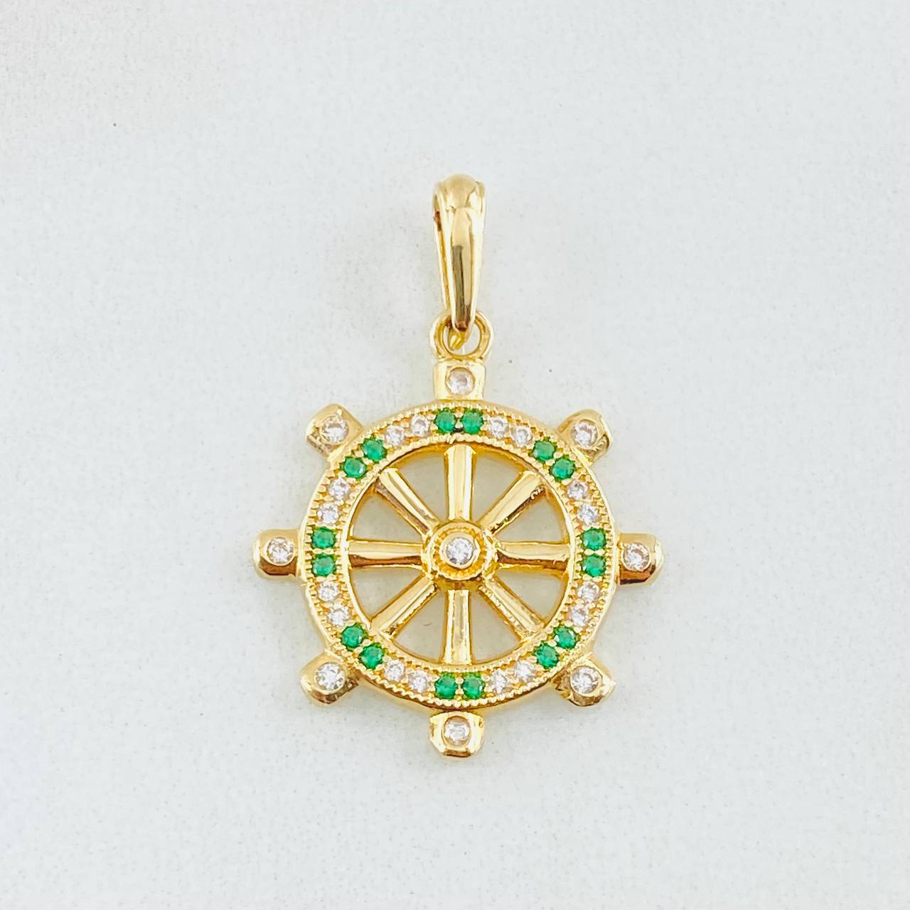 Dije Timon 2.15gr / 2.6cm / Oro Amarillo 18K Dije Timon 2.15gr / 2.6cm / Oro Amarillo 18K