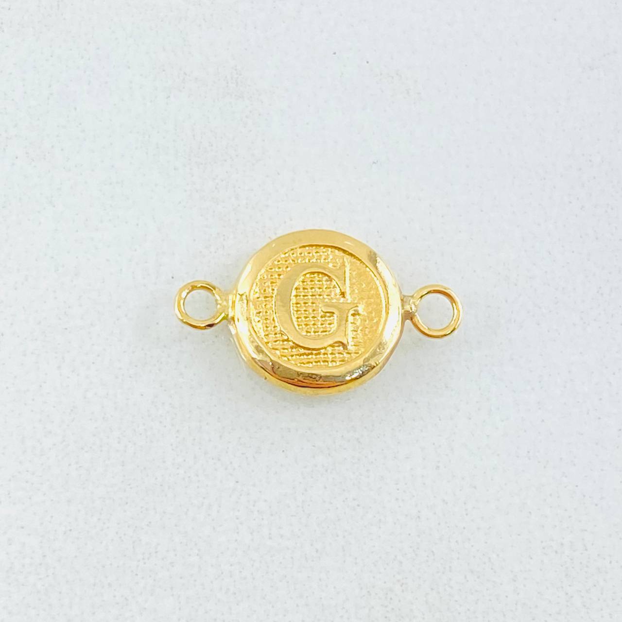 Herraje Letra G 0.4gr / 1.5cm / Oro Amarillo 18K Herraje Letra G 0.4gr / 1.5cm / Oro Amarillo 18K