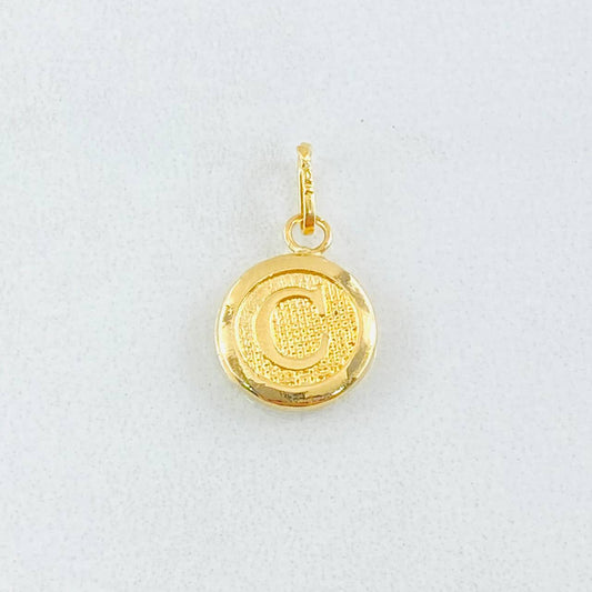 Dije Letra C 0.4gr / 1.6cm / Oro Amarillo 18K *