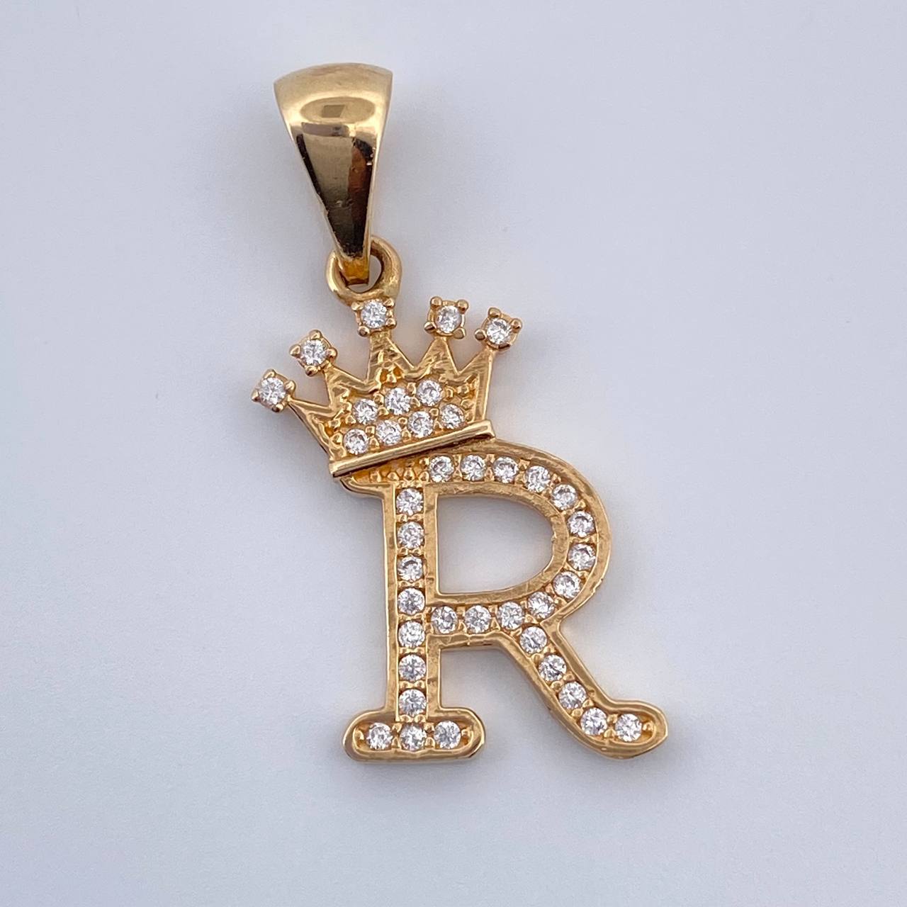 Dije Letra R Corona 1.75gr / 2.5cm-Oro Amarillo 18K & Dije Letra R Corona 1.75gr / 2.5cm-Oro Amarillo 18K &