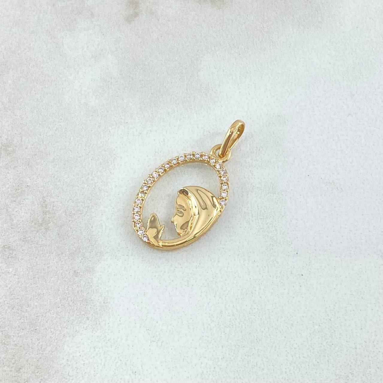 Dije Virgen Maria Circulo Floreado 1.1gr / 2.4cm / Circones Blancos Oro Amarillo 18K © Dije Virgen Maria Circulo Floreado 1.1gr / 2.4cm / Circones Blancos Oro Amarillo 18K ©