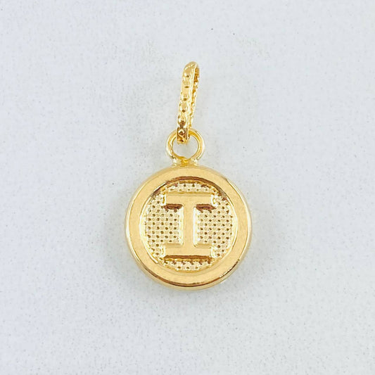 Dije Letra I 0.5gr / 2cm / Oro Amarillo 18K *