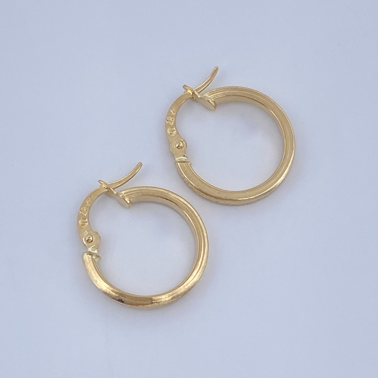 Candongas Tribal 1.05gr / 1.8cm / Oro Amarillo 18K & Candongas Tribal 1.05gr / 1.8cm / Oro Amarillo 18K &
