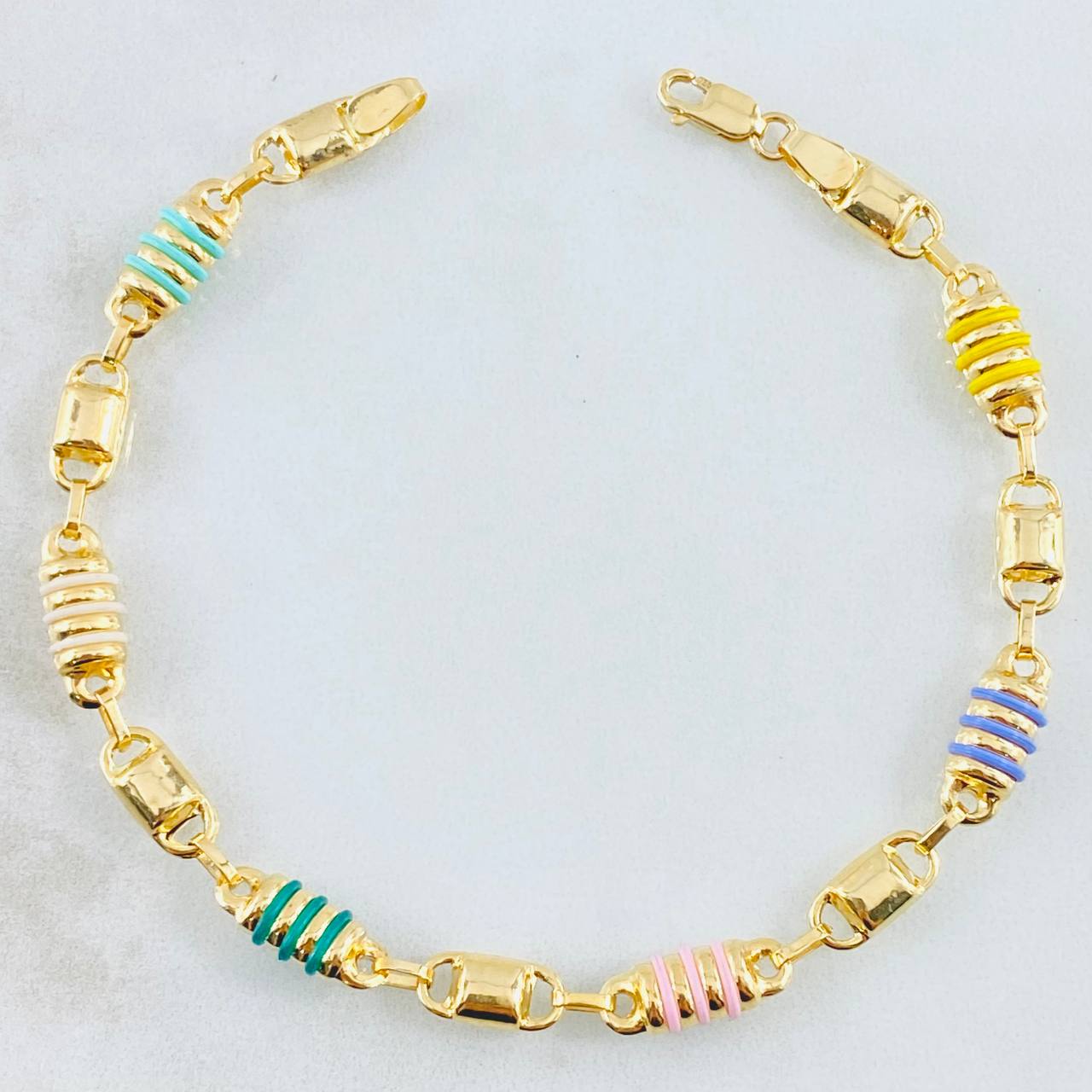 Pulso Rústico 4.9gr / 19cm / Oro Amarillo 18K Pulso Rústico 4.9gr / 19cm / Oro Amarillo 18K