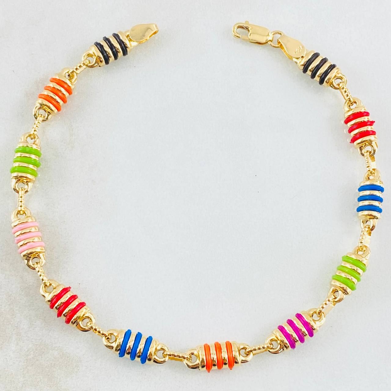 Pulso Rustico Cilindro 5.05gr / 19cm / Oro Amarillo 18K © Pulso Rustico Cilindro 5.05gr / 19cm / Oro Amarillo 18K ©