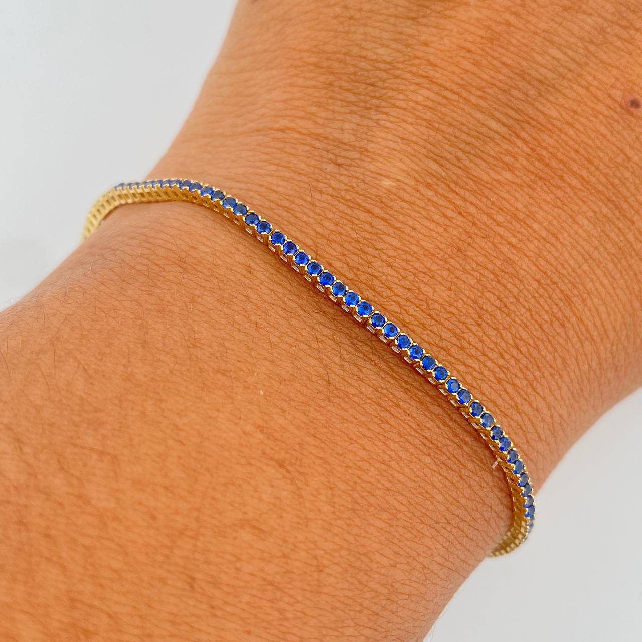 Pulso Tennis 7.55gr / 18.2cm / 2.2mm Circones Blancos Azules Oro Amarillo 18K & Pulso Tennis 7.55gr / 18.2cm / 2.2mm Circones Blancos Azules Oro Amarillo 18K &