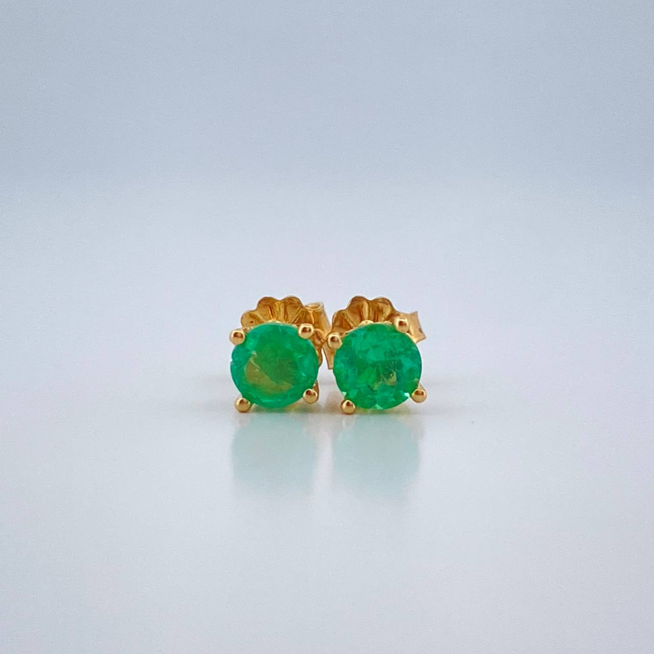 Topos Cuatro Garras 1gr / Oro Amarillo 18K $ Topos Cuatro Garras 1gr / Oro Amarillo 18K $