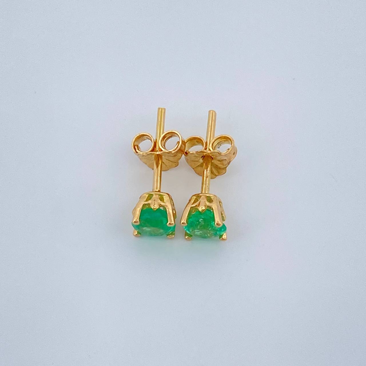 Topos Cuatro Garras 1gr / Oro Amarillo 18K $ Topos Cuatro Garras 1gr / Oro Amarillo 18K $
