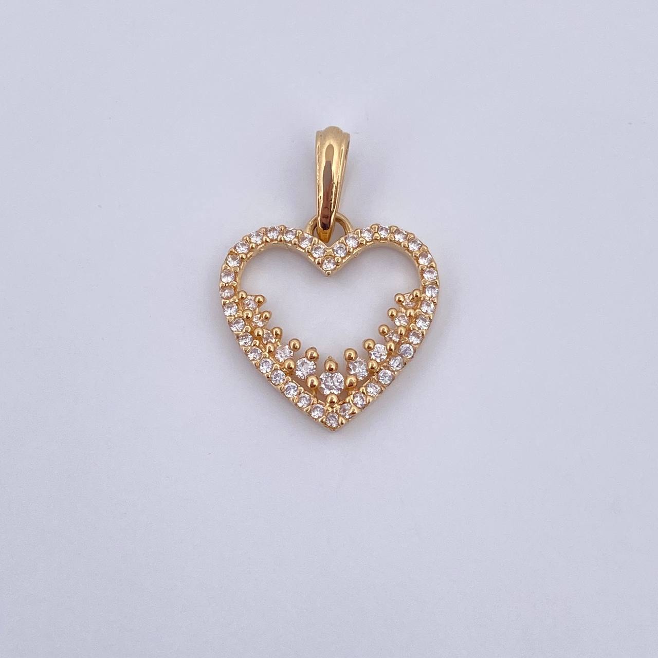Dije Silueta Corazon 1.5gr / 2.2cm / Circones Blancos Oro Amarillo 18K & Dije Silueta Corazon 1.5gr / 2.2cm / Circones Blancos Oro Amarillo 18K &