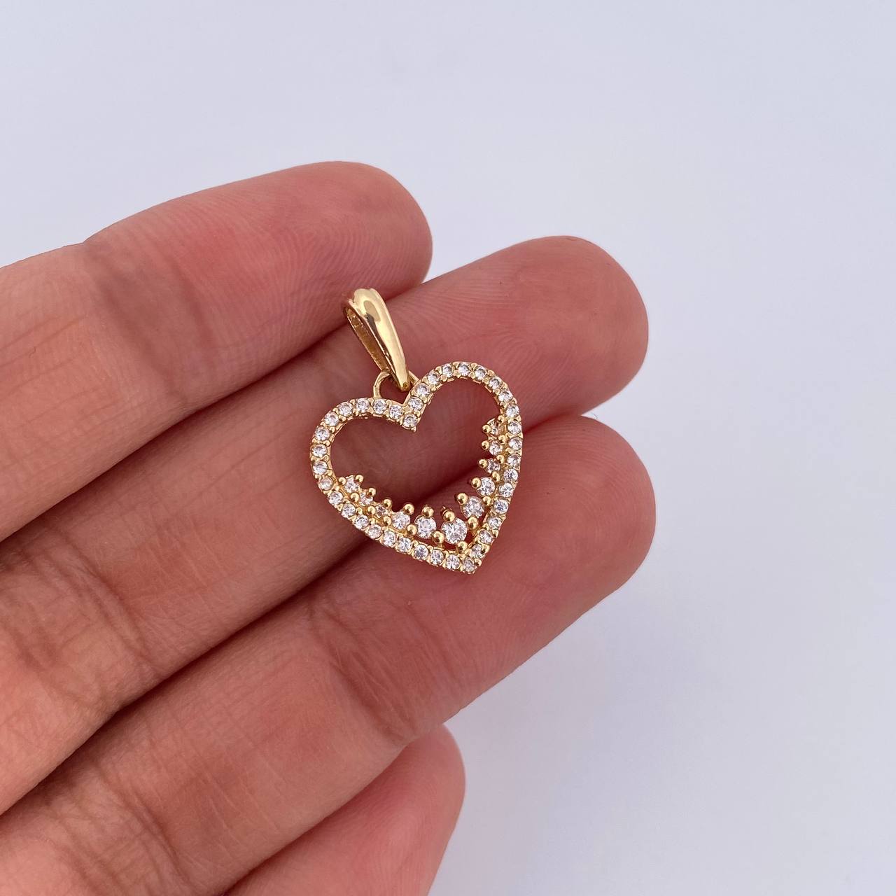 Dije Silueta Corazon 1.5gr / 2.2cm / Circones Blancos Oro Amarillo 18K & Dije Silueta Corazon 1.5gr / 2.2cm / Circones Blancos Oro Amarillo 18K &