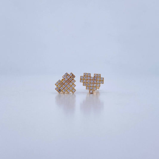 Topos Corazon Pixeliado 2.1gr / Circones Blancos Oro Amarillo 18K &
