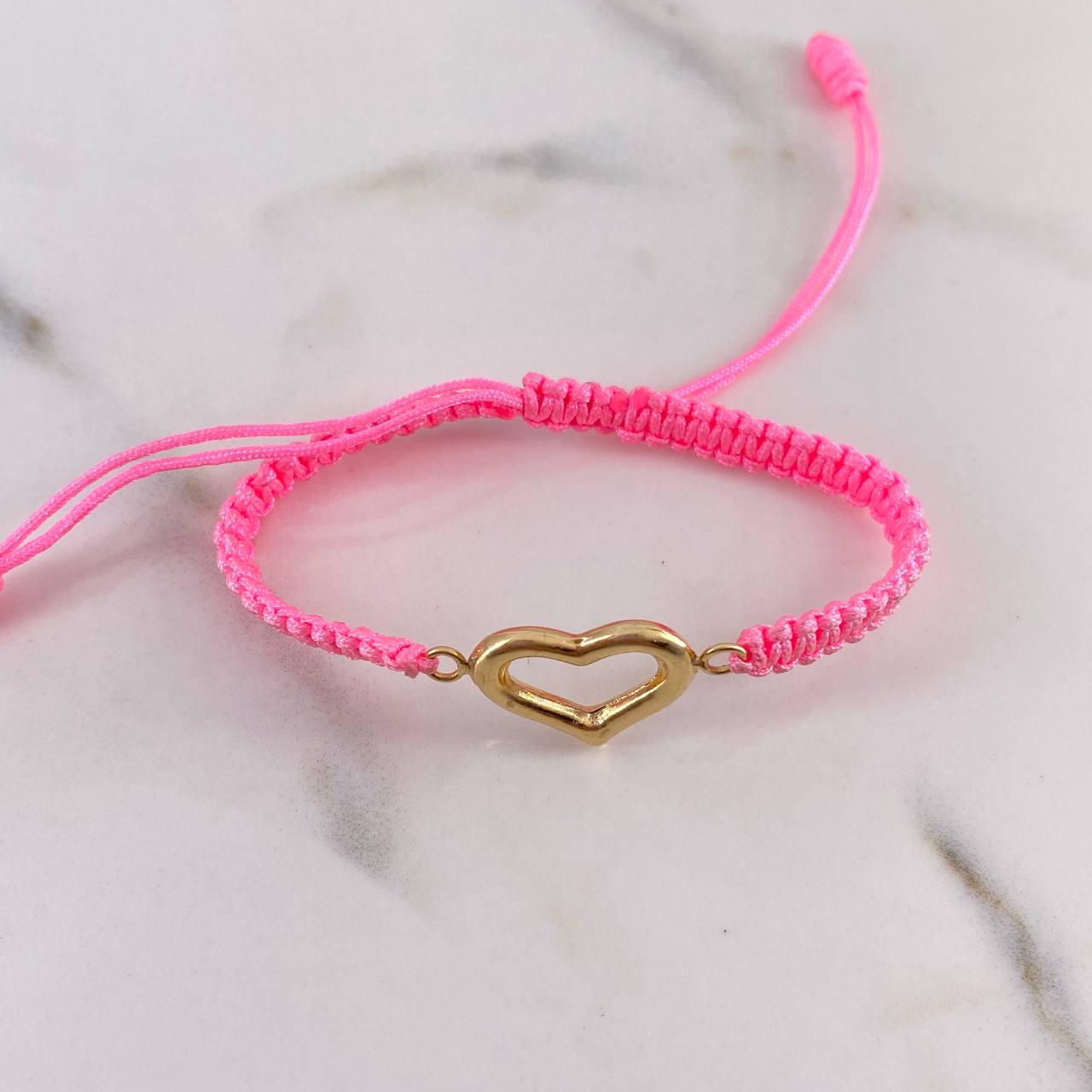 Pulsera Rosada Silueta Corazon 1.15gr / 2.3cm / Lisa Oro Amarillo 18K $ Pulsera Rosada Silueta Corazon 1.15gr / 2.3cm / Lisa Oro Amarillo 18K $