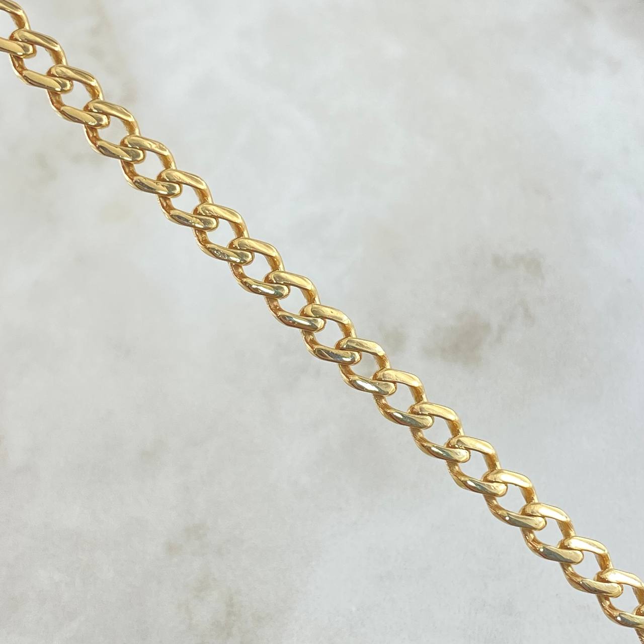 Pulso Cubano 15.5gr / 22cm / 5mm Broche Cajon Circones Blancos Oro Amarillo Nac.Esp. 18K Pulso Cubano 15.5gr / 22cm / 5mm Broche Cajon Circones Blancos Oro Amarillo Nac.Esp. 18K