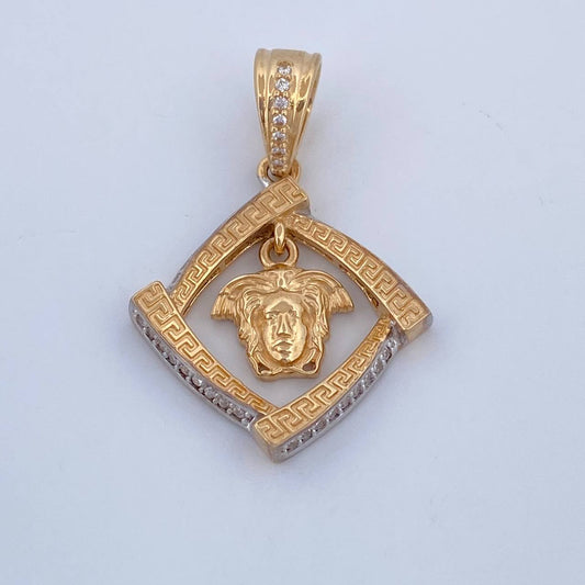 Dije Medusa 4.1gr / 3cm / Oro 18K &