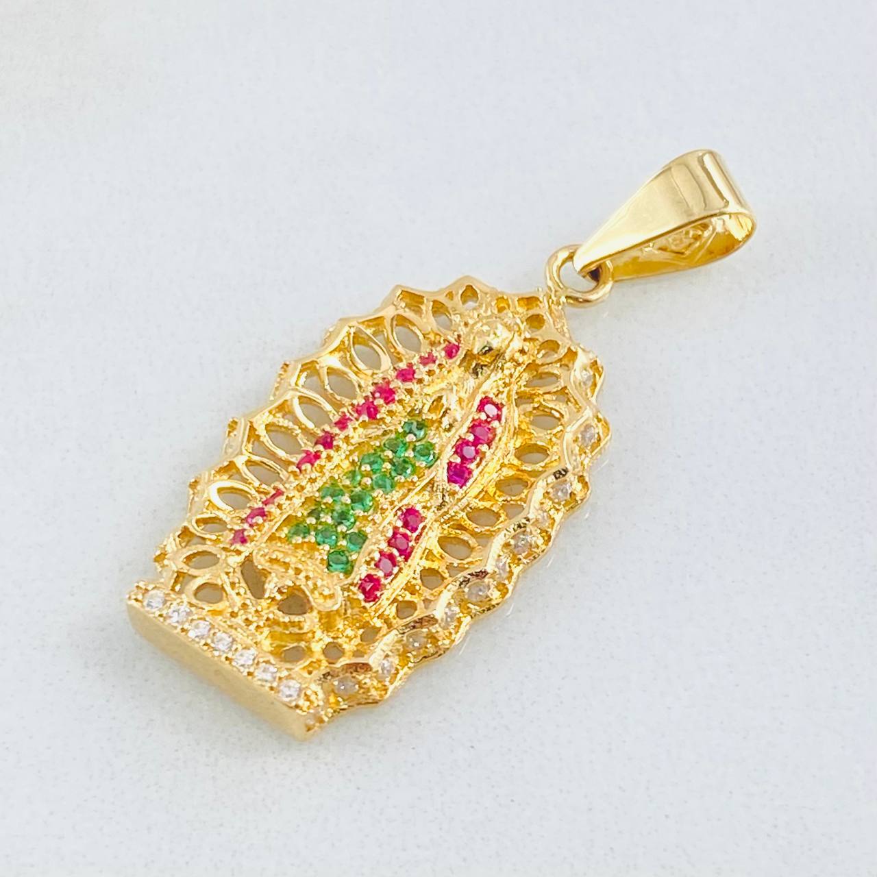 Dije Virgen Guadalupe 4.25gr / 3.3cm / Oro Amarillo 18K Dije Virgen Guadalupe 4.25gr / 3.3cm / Oro Amarillo 18K