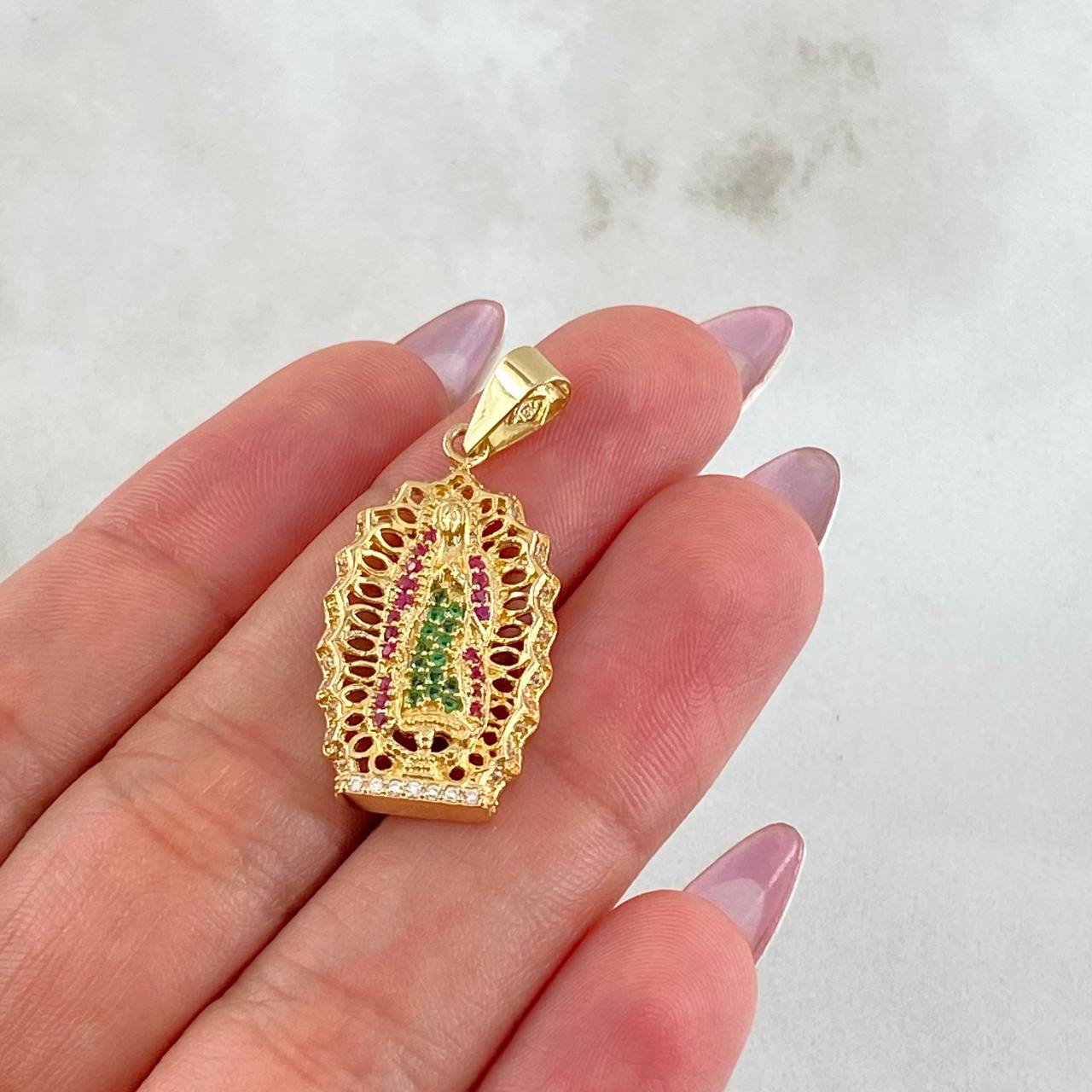 Dije Virgen Guadalupe 4.25gr / 3.3cm / Oro Amarillo 18K Dije Virgen Guadalupe 4.25gr / 3.3cm / Oro Amarillo 18K