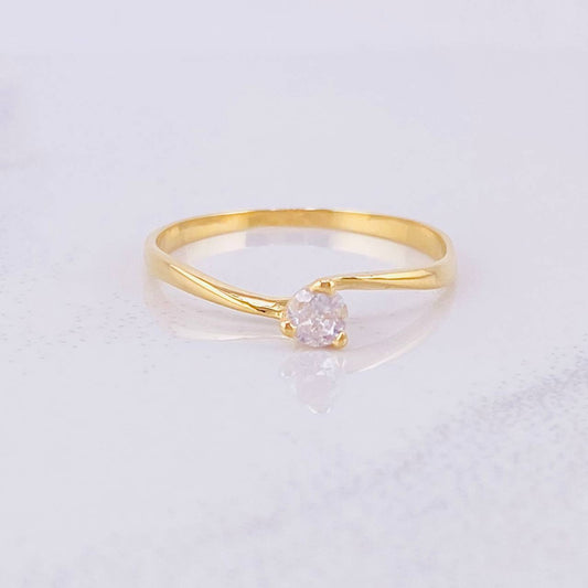 Anillo Solitario 1.15g / T7 3/4 Oro Amarillo 18K